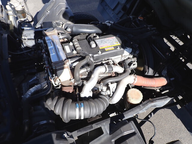 いすゞフォワードアルミウイング中型（4t）[写真36]