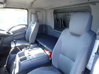 いすゞフォワードアルミウイング中型（4t）[写真37]