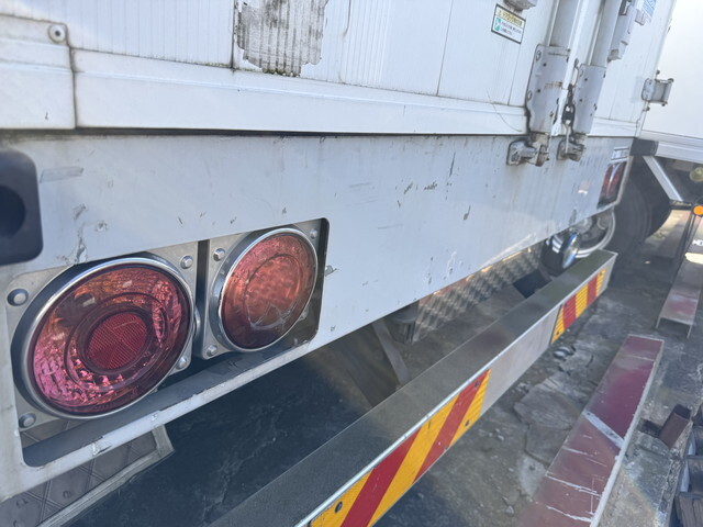 いすゞフォワードアルミウイング中型（4t）[写真37]