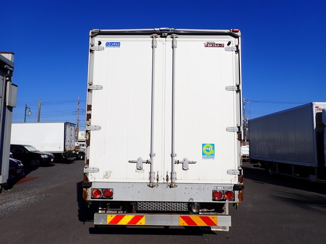 いすゞフォワードアルミウイング中型（4t）[写真05]