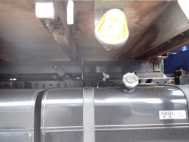 三菱ふそうキャンタークレーン4段小型（2t・3t）[写真07]