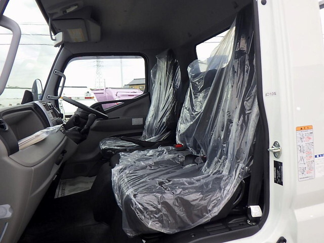 三菱ふそうキャンターセルフクレーン4段小型（2t・3t）[写真14]