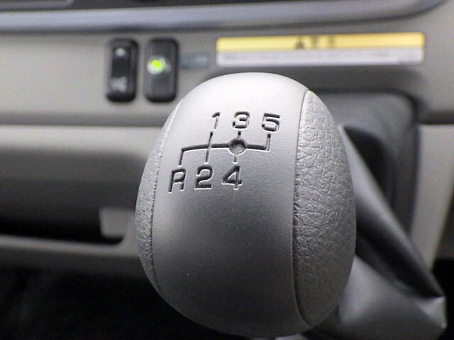 三菱ふそうキャンターセルフクレーン4段小型（2t・3t）[写真16]