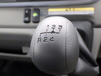 三菱ふそうキャンターセルフクレーン4段小型（2t・3t）[写真17]