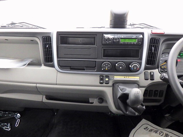 三菱ふそうキャンターセルフクレーン4段小型（2t・3t）[写真17]