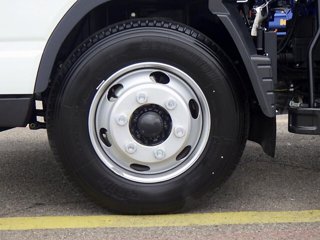 三菱ふそうキャンターセルフクレーン4段小型（2t・3t）[写真20]