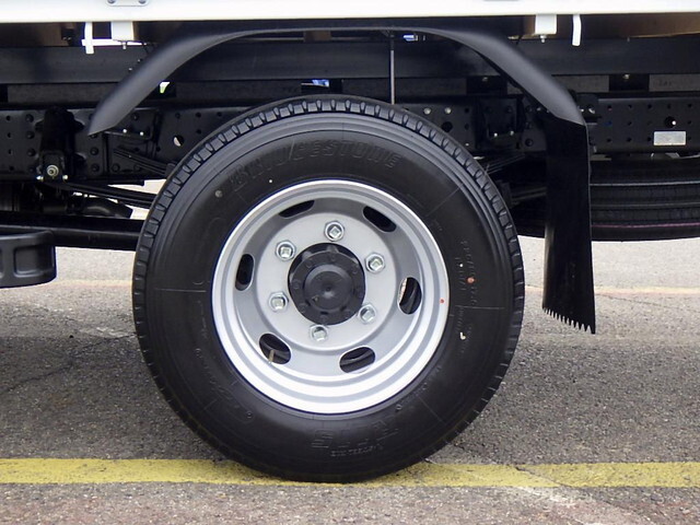 三菱ふそうキャンターセルフクレーン4段小型（2t・3t）[写真21]