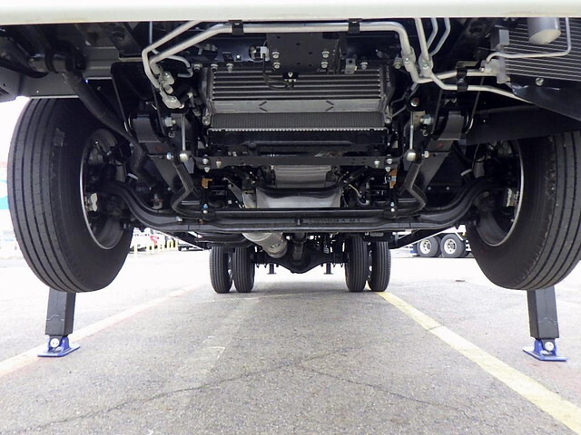 三菱ふそうキャンターセルフクレーン4段小型（2t・3t）[写真24]