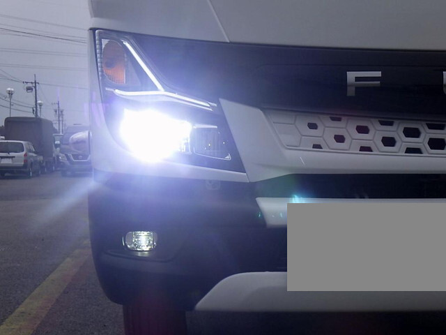 三菱ふそうキャンターセルフクレーン4段小型（2t・3t）[写真03]