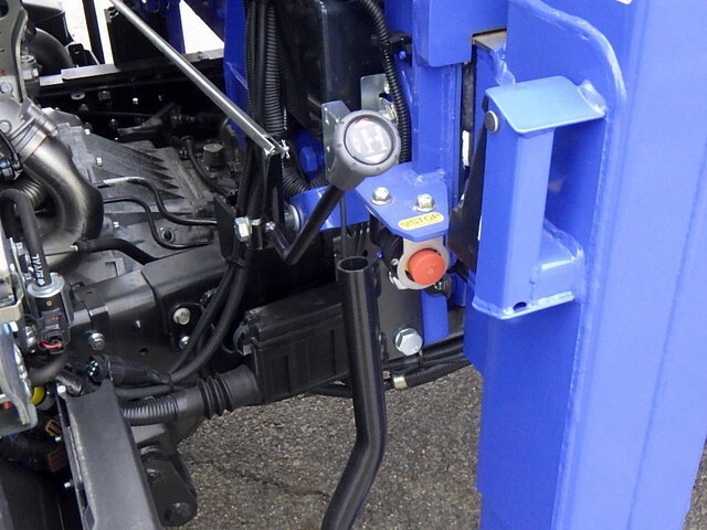 三菱ふそうキャンターセルフクレーン4段小型（2t・3t）[写真34]