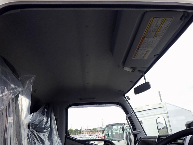 三菱ふそうキャンターセルフクレーン4段小型（2t・3t）[写真38]