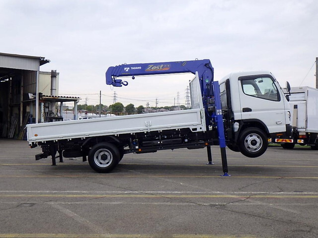 三菱ふそうキャンターセルフクレーン4段小型（2t・3t）[写真04]