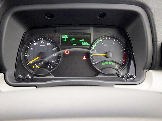 三菱ふそうキャンターセルフクレーン4段小型（2t・3t）[写真40]