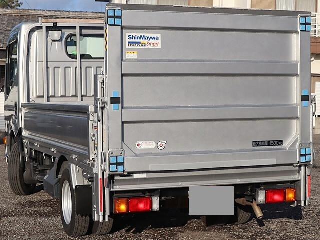 日産アトラス平ボディ小型（2t・3t）[写真02]