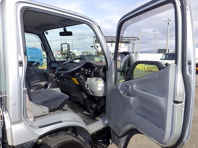 トヨタダイナ平ボディ小型（2t・3t）[写真36]