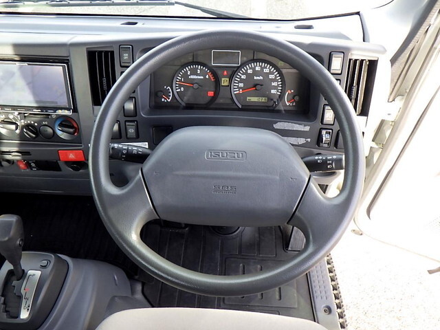 いすゞエルフ平ボディ小型（2t・3t）[写真12]