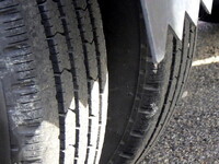 いすゞエルフ平ボディ小型（2t・3t）[写真21]