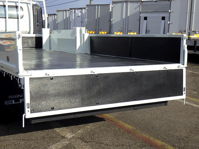 いすゞエルフ平ボディ小型（2t・3t）[写真24]