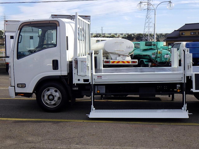 いすゞエルフ平ボディ小型（2t・3t）[写真26]