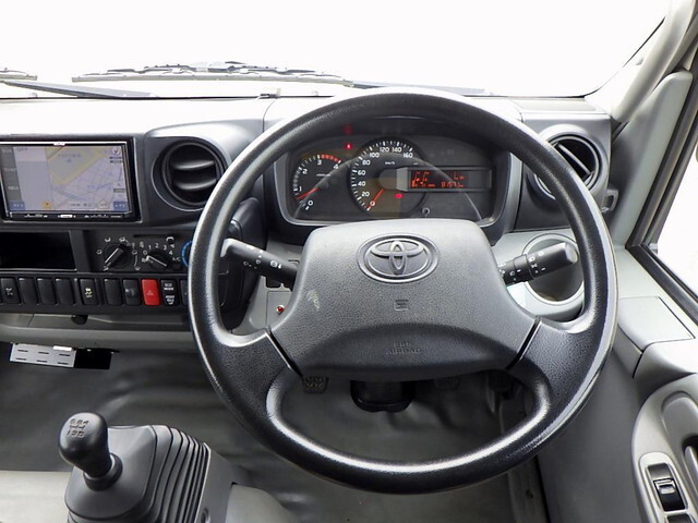 トヨタダイナクレーン4段小型（2t・3t）[写真16]