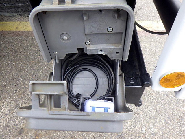 三菱ふそうキャンター平ボディ小型（2t・3t）[写真12]