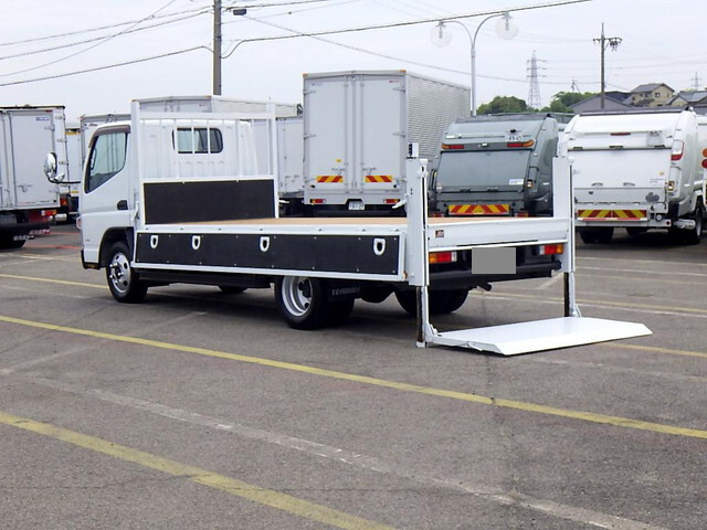 三菱ふそうキャンター平ボディ小型（2t・3t）[写真35]