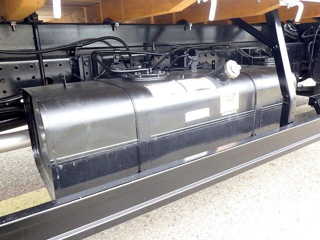 三菱ふそうキャンター平ボディ小型（2t・3t）[写真38]