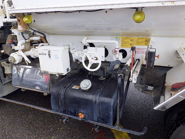 日野レンジャータンク車（タンクローリー）中型（4t）[写真25]