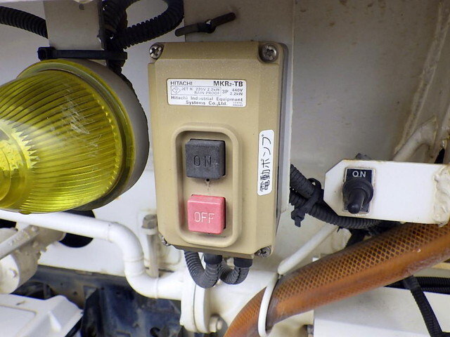 日野レンジャータンク車（タンクローリー）中型（4t）[写真29]