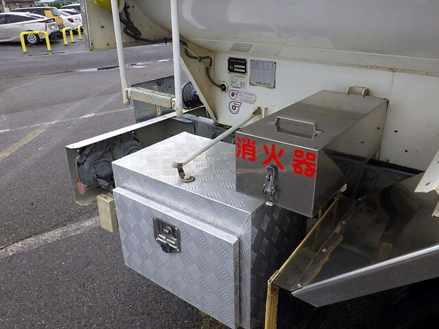 日野レンジャータンク車（タンクローリー）中型（4t）[写真32]