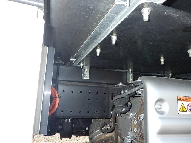 日野デュトロパネルバン小型（2t・3t）[写真15]