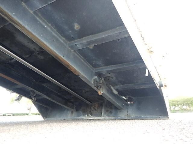 いすゞエルフローダーダンプ小型（2t・3t）[写真13]