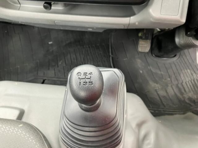 日野デュトロ平ボディ小型（2t・3t）[写真31]