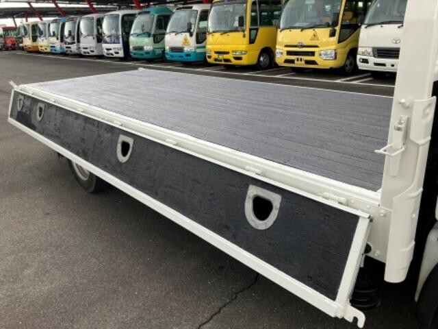 日野デュトロ平ボディ小型（2t・3t）[写真07]