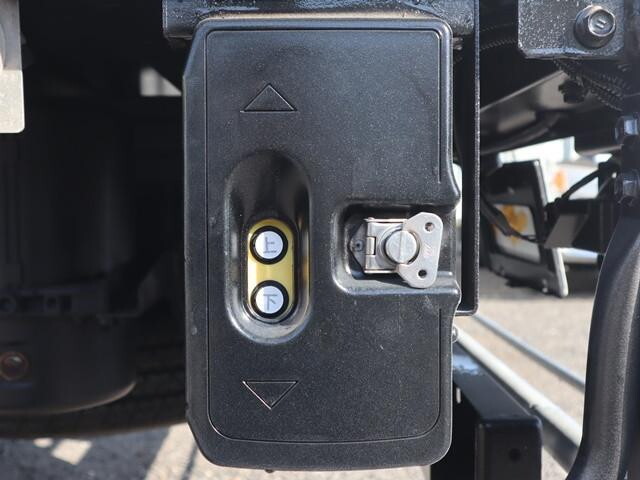 トヨタダイナアルミバン小型（2t・3t）[写真13]