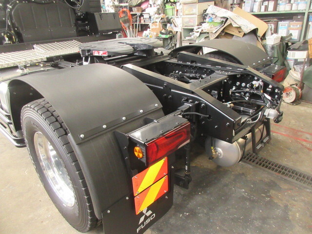 三菱ふそうスーパーグレートトレーラーヘッド（トラクターヘッド）大型（10t）[写真11]