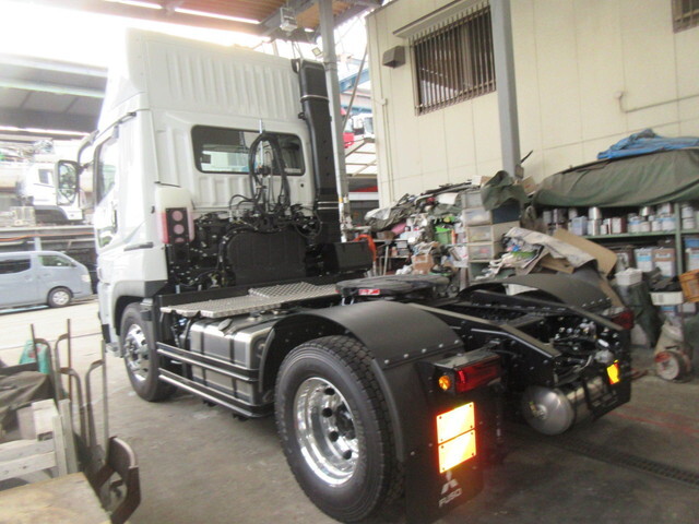 三菱ふそうスーパーグレートトレーラーヘッド（トラクターヘッド）大型（10t）[写真04]