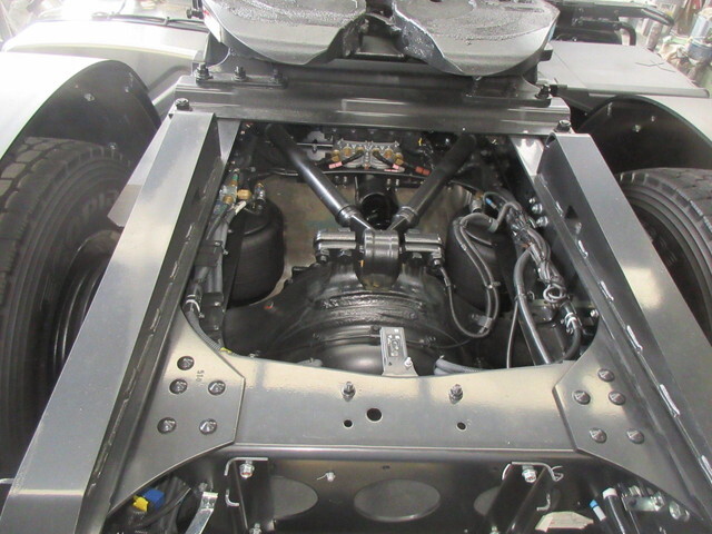 三菱ふそうスーパーグレートトレーラーヘッド（トラクターヘッド）大型（10t）[写真06]