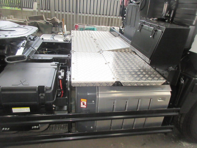 三菱ふそうスーパーグレートトレーラーヘッド（トラクターヘッド）大型（10t）[写真07]