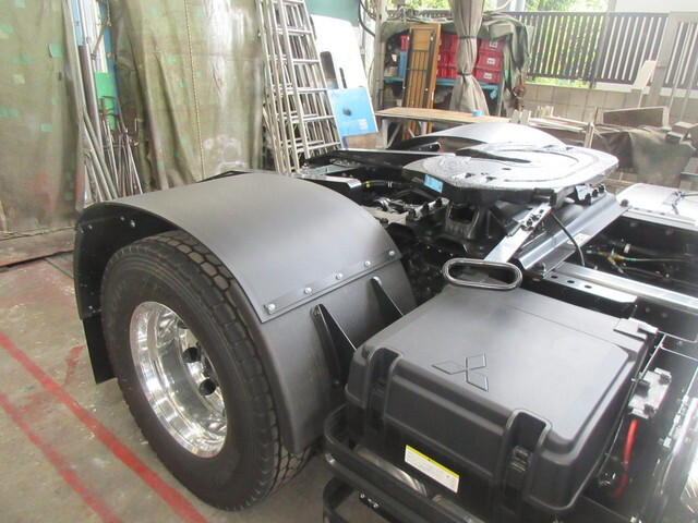 三菱ふそうスーパーグレートトレーラーヘッド（トラクターヘッド）大型（10t）[写真09]