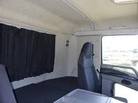 三菱ふそうスーパーグレートアルミウイング大型（10t）[写真25]