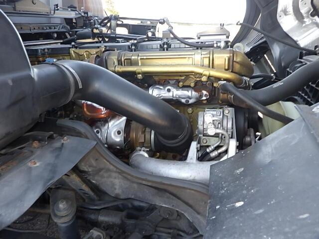 三菱ふそうスーパーグレートアルミウイング大型（10t）[写真28]