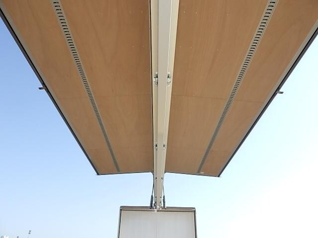 三菱ふそうスーパーグレートアルミウイング大型（10t）[写真10]