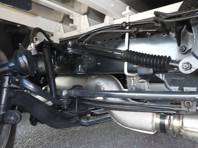 三菱ふそうスーパーグレートアルミウイング大型（10t）[写真13]