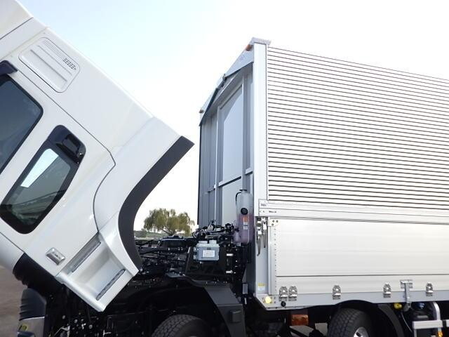 三菱ふそうスーパーグレートアルミウイング大型（10t）[写真27]