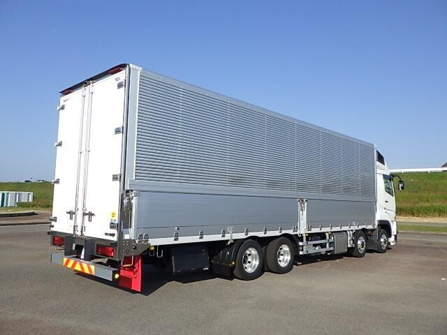 三菱ふそうスーパーグレートアルミウイング大型（10t）[写真04]