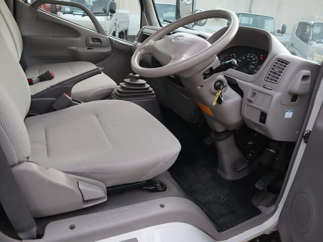 トヨタダイナ平ボディ小型（2t・3t）[写真26]