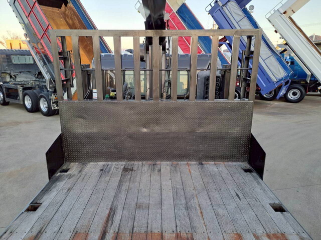 日野レンジャーセルフクレーン4段増トン（6t・8t）[写真14]