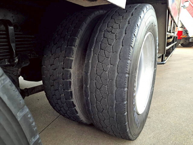 日野レンジャーセルフクレーン4段増トン（6t・8t）[写真27]