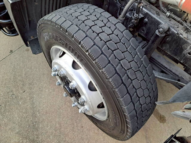 日野レンジャーセルフクレーン4段増トン（6t・8t）[写真28]